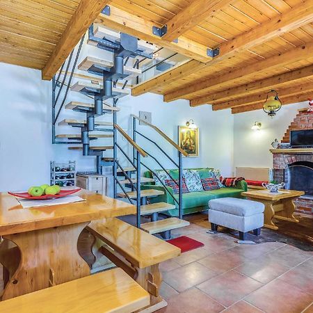Stunning Home In Bribir With Kitchen Exteriör bild